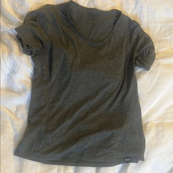 Patagonia W’s Capilene Cool Lightweight Short Sleeve Top S - Picture 1 of 3